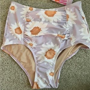 Kortni Jeane daisy bottoms